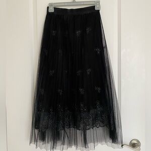 Elegant Black Tulle Layered Midi Skirt